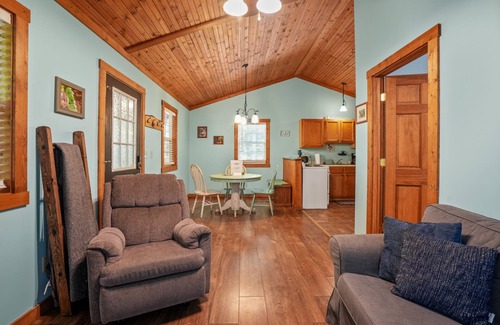 Rockbridge Cabin | Delaware Cabin at Big Pine Retreat