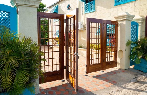 Speightstown Apartment | Delightful 1-bed beachside rental -SEA SHELL
