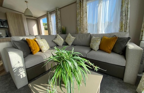 Llwyngwril House | Delightful 2-Bed Holiday Home On The Welsh Coast