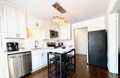 Dilworth Apartment | Delightful 2-bedroom Apartment Home in Charming Dilworth Area of Charlotte