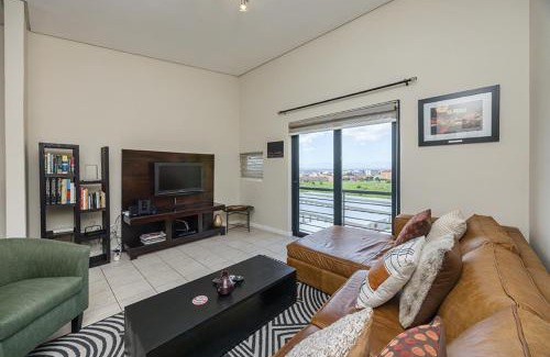 Salt River Apartment | Delightful 2BD Townhouse in Woodstock