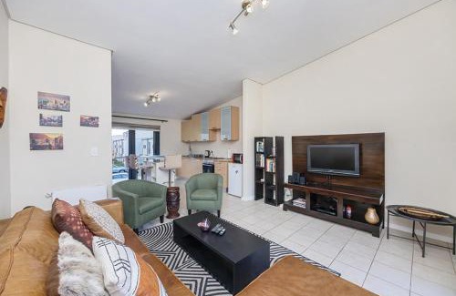 Salt River Apartment | Delightful 2BD Townhouse in Woodstock