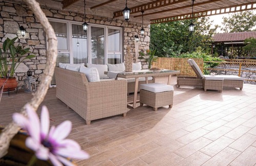 Amfilochia Cottage | Delightful cottage with AC in charming Amfilochia