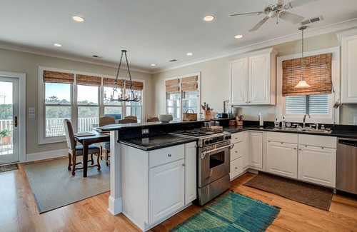 Debordieu Colony House | Delightful, Low Country home with dock on Debordieu Channel