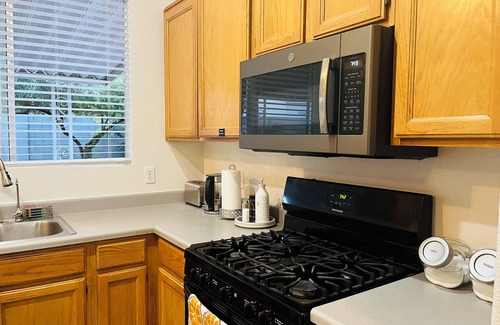 North Las Vegas House | Delightful Private, Cozy, Peaceful and newly renovated House!