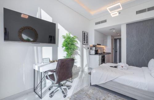 Al Barsha Apartment | Delightful Studio in Park Views that Sleeps 2