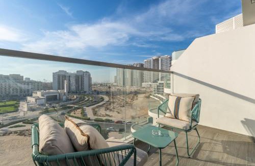 Al Barsha Apartment | Delightful Studio in Park Views that Sleeps 2