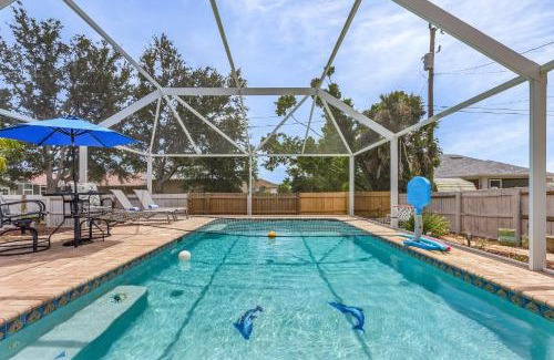 Diplomat House | Delightful! Tranquility, Heated Saltwater Pool -Villa Deep Blue Haven - Roelens