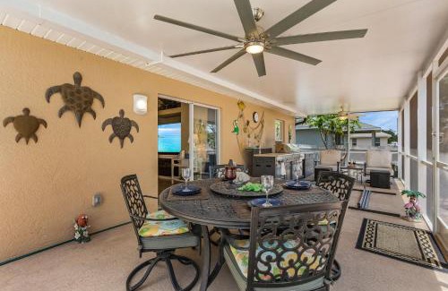 Diplomat House | Delightful! Tranquility, Heated Saltwater Pool -Villa Deep Blue Haven - Roelens