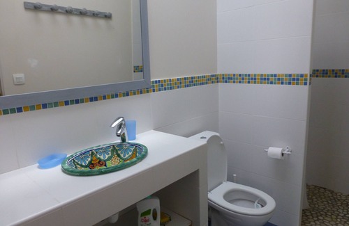 Grandcamp-Maisy House | Delightful villa leading from the garden directly onto the beach