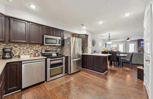 Lake Delton House | Dells Lake Villa At Lighthouse Cove Condominiums with Boat Slip