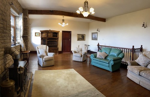 Burnley House | Delph Cottage set in lovley hamlet of Briercliffe