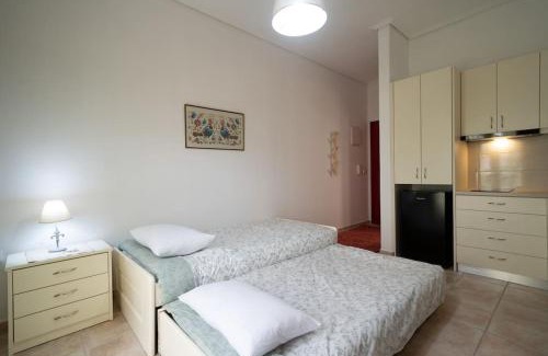 Delfoi Apartment | Delphian Colors - Red Edition