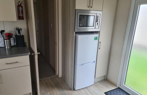 Clacton-on-Sea Resort | Delux Caravan - 29 Beach Walk