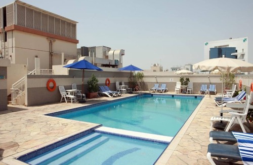 Al Barsha 1 Apartment | Deluxe 1-Bedroom Apartment Near Mall Of Emirates