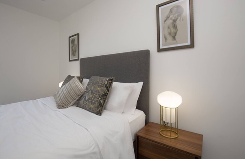 Birmingham City Centre Apartment | Deluxe Apartment near The Axium - Bullring