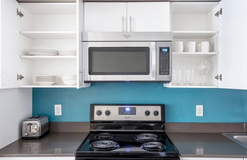 West Woodland Apartment | Deluxe Ballard 1BR w/Lounge, Shops & BBQ, near Dining, by Blueground