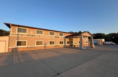 Nebraska City Hotel | Deluxe Inn Capital O Nebraska City I 29