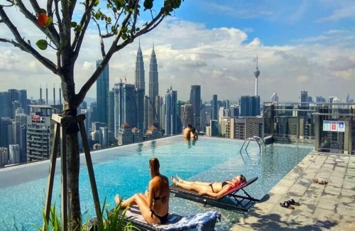 Malaysian Police Training Centre Apartment | Deluxe King Suite with Garden View 3