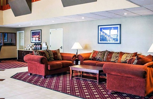 Columbus House | Deluxe Queen Room with Two Queen Beds - Non-Smoking