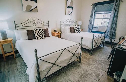 Bisbee House | Deluxe Room at The Block
