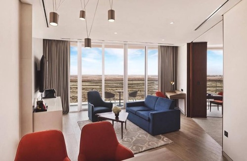 Jebel Ali House | Deluxe Room Near Jabel Ali Golf Resort By Luxury Bookings