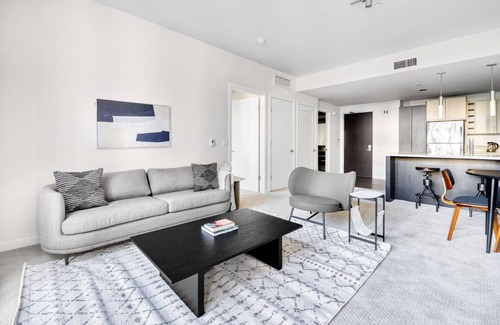 The Villas Apartment | Deluxe Santana Row 1BR w/Gym & BBQ, 10 mins to Target, by Blueground