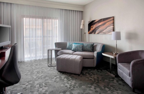 Adamsville Hotel | Deluxe Stay: Experience Our Room's Pool Access | 3 Family Ready Stays