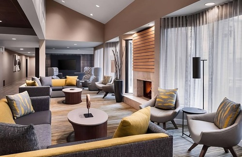 Adamsville Hotel | Deluxe Stay: Experience Our Room's Pool Access | 3 Family Ready Stays