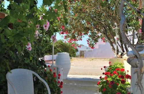 Adamas Apartment | Deluxe Studios & Suites Ageri-Milos