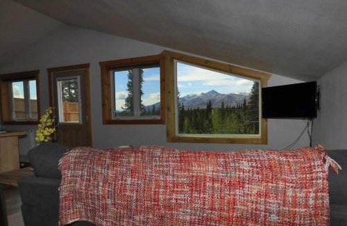 Healy House | Denali King Suite with Amazing Views
