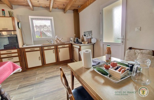 Tredrez-Locquemeau House | Denise et Jean - Tredrez Locquemeau