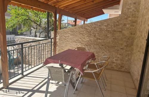 Gumuldur Villa | Denize 200 metre, 3+1 Bahçeli Villa