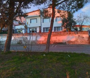 Gerze House | Denize Sıfır Bahçeli Yalı