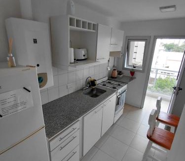 La Plata Apartment | departamento temporal 38 y 13 con cochera para AUTO
