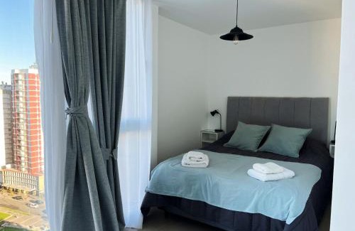 La Perla Apartment | Depto Pablo - Depto Edificio Royal Park Zona La Perla Con Vista al Mar y Amenities Para 4 PAX - Hola Sur