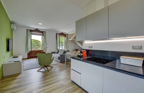 Desenzano del Garda City Centre Apartment | Desenzanoloft Palazzo Visconti - Gran Lugana