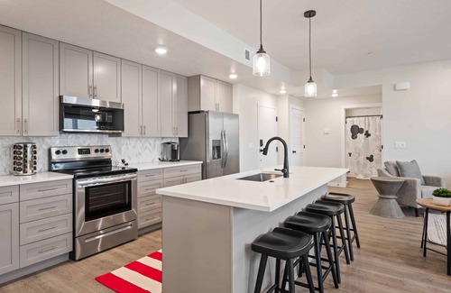 St. George Condo | Desert Disney: Desert Color Lagoon + Beaches