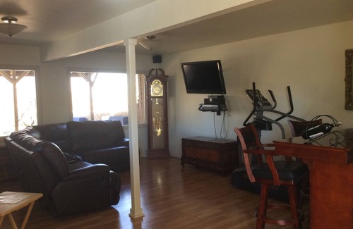 Ridgecrest House | Desert Oasis Guest Wing
