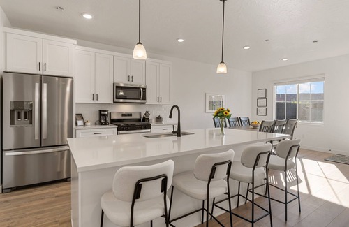 St. George House | Desert Retreat Near Sand Hollow: Private Hot Tub