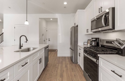 St. George House | Desert Retreat Near Sand Hollow: Private Hot Tub