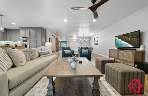 Cibola Addition House | Desert Skyline Getaway - An Irvie Home