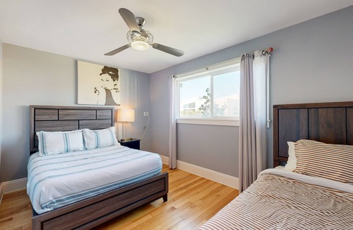 Southwest Village House | Desert stunner with enclosed yard, pool, grill, W/D, & AC - dog-friendly