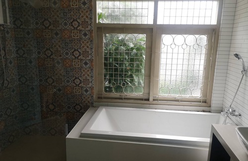 Phra Khanong Nuea House | Designer House, 10mins walk to BTS Ekkamai