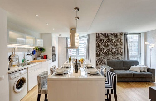 Gambetta Apartment | Design Apartment @ Paris La Defense