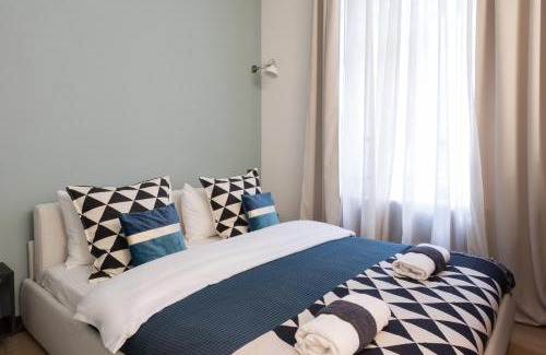 Zagreb Apartment | Design Triplex Apartment for Big Group-City Center