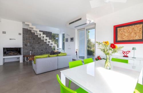 Piedimonte Etneo Villa | Design Villa in Piedimonte Etneo