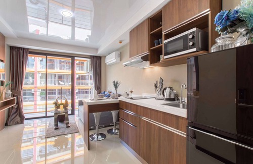 Nai Harn Apartment | Designed Apartment with pool for nice vacation