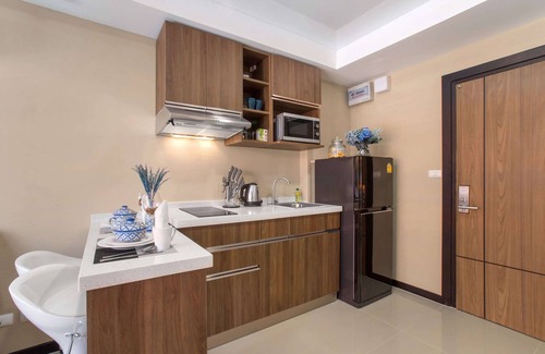 Nai Harn Apartment | Designed Apartment with pool for nice vacation