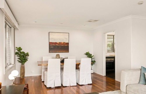 Karrinyup House | Designed Stay-Convenient, Coastal, Comfortable